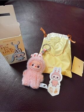 POP MART Labubu V4 The Monsters Pin For Love Alphabet Plush Pendant - Letter  G
